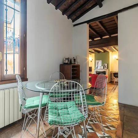 Appartement Guesthost - Cozy Trevi Romance