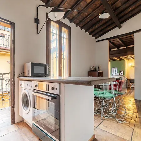 Guesthost - Cozy Trevi Romance Appartement Rome