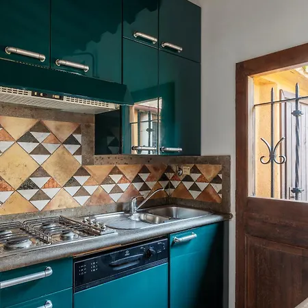 Appartement Guesthost - Cozy Trevi Romance *