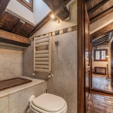 Cozy Trevi Romance Daire *
